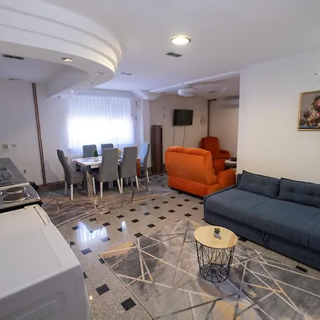 Good People Apartment