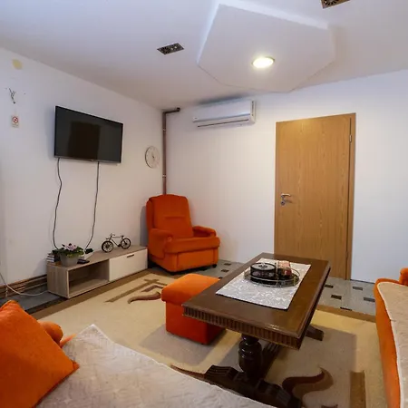 Apartment Good People